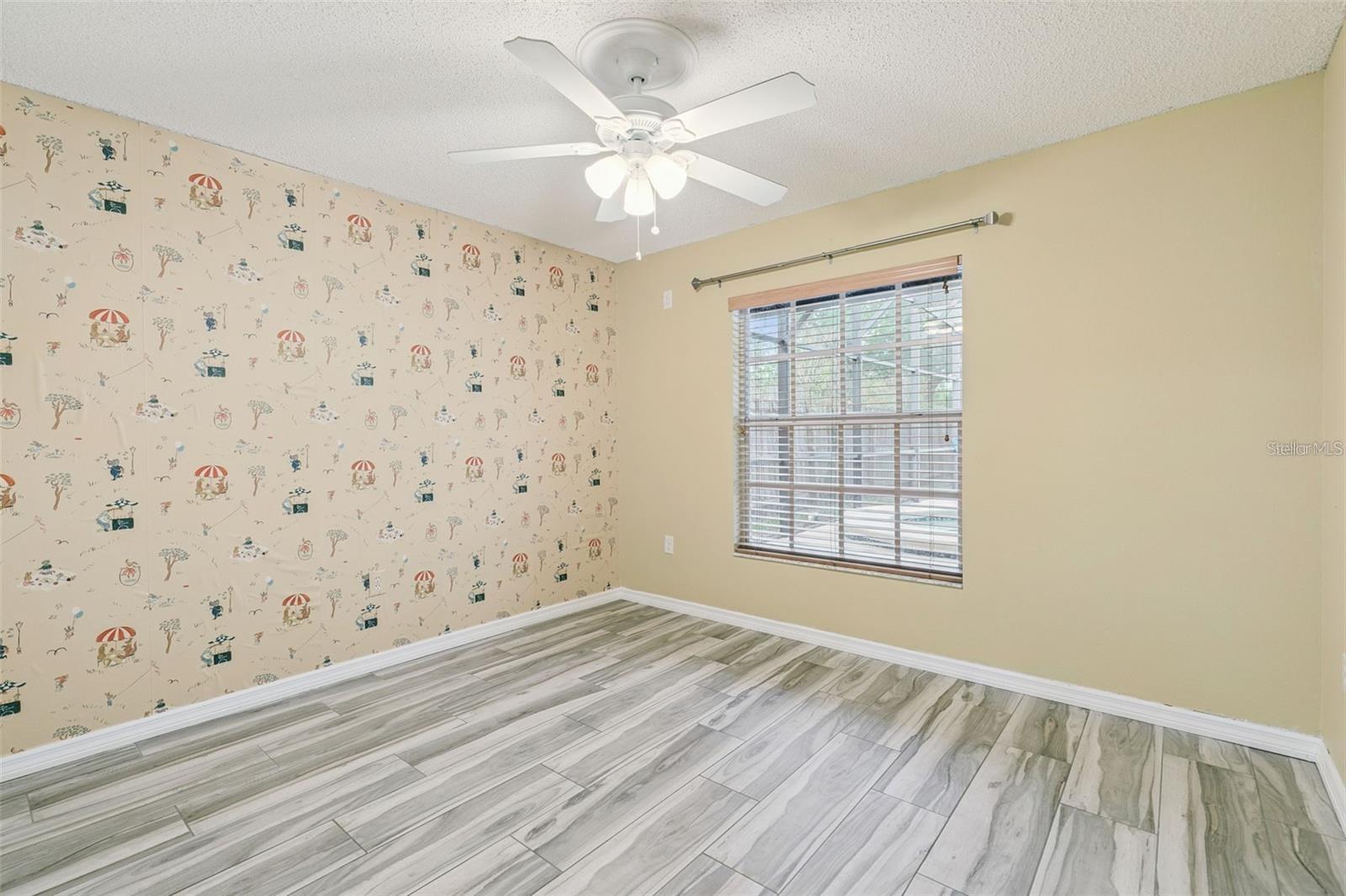 CHARLESTON SQUARE - Residential Lease