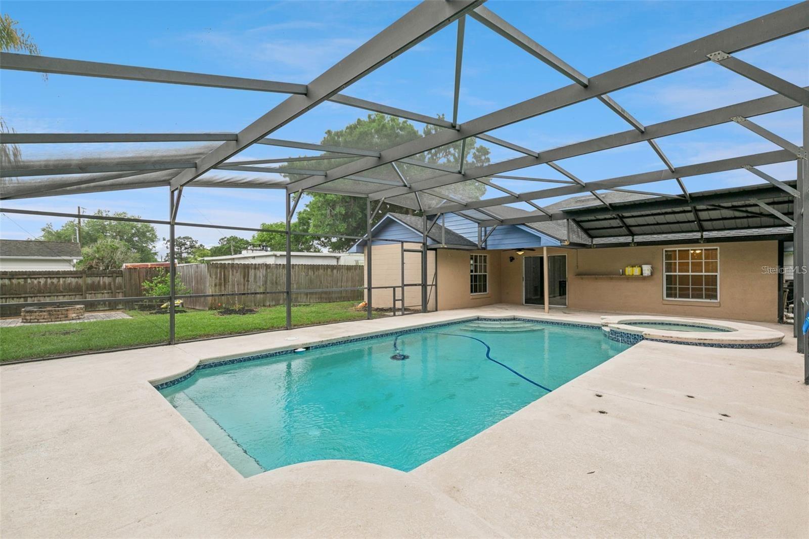 CHARLESTON SQUARE - Residential Lease