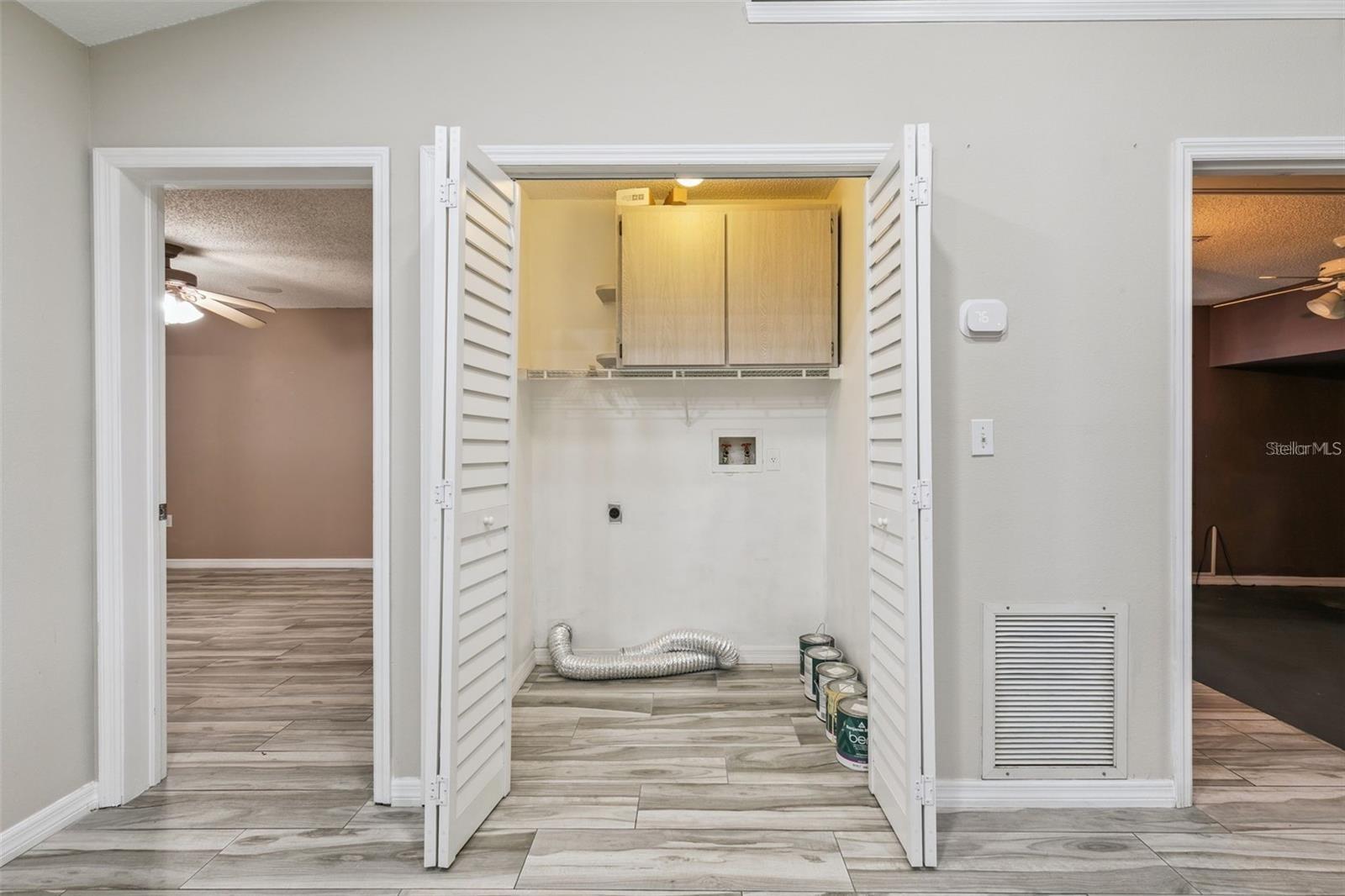 CHARLESTON SQUARE - Residential Lease