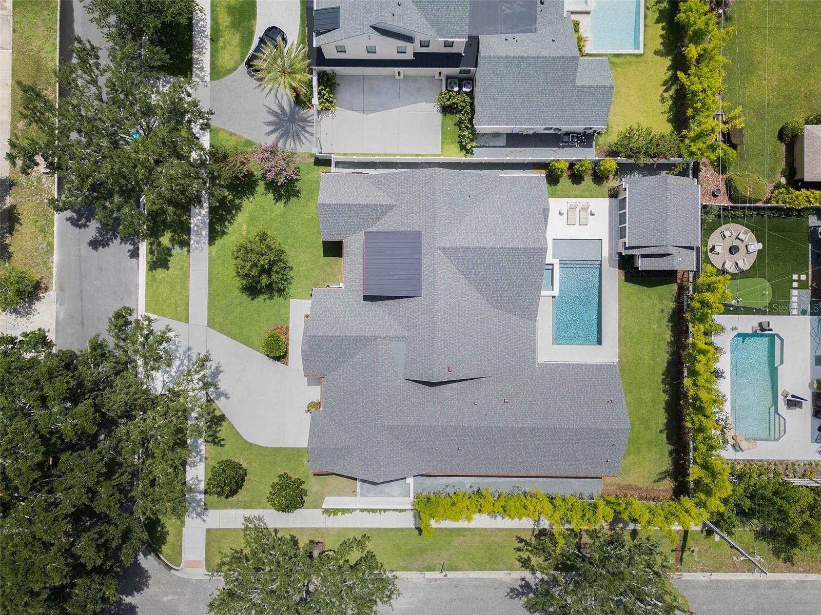 BEVERLY SHORES - Residential