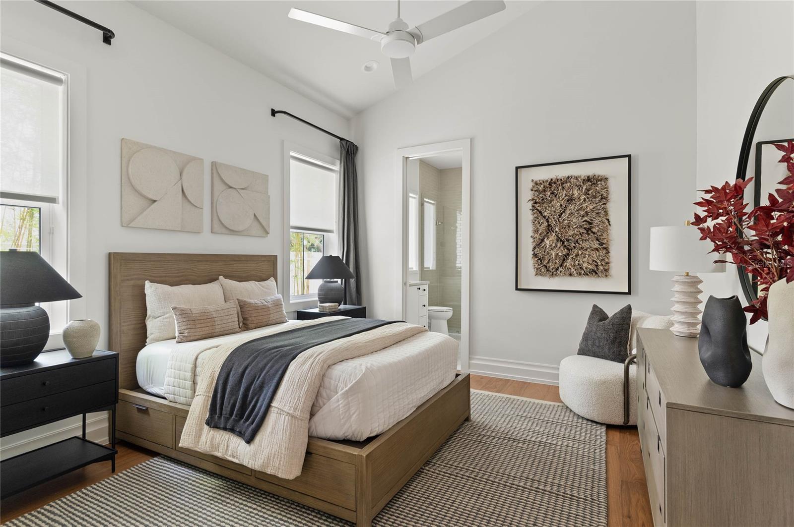 BEVERLY SHORES - Residential