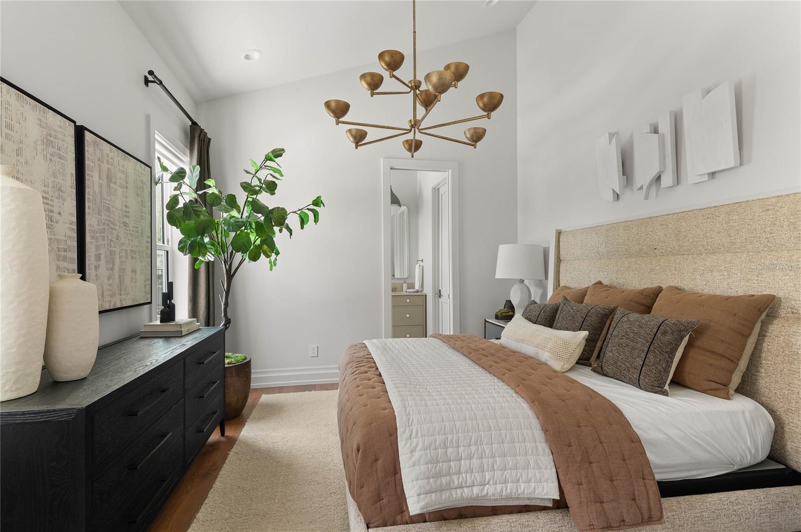 BEVERLY SHORES - Residential