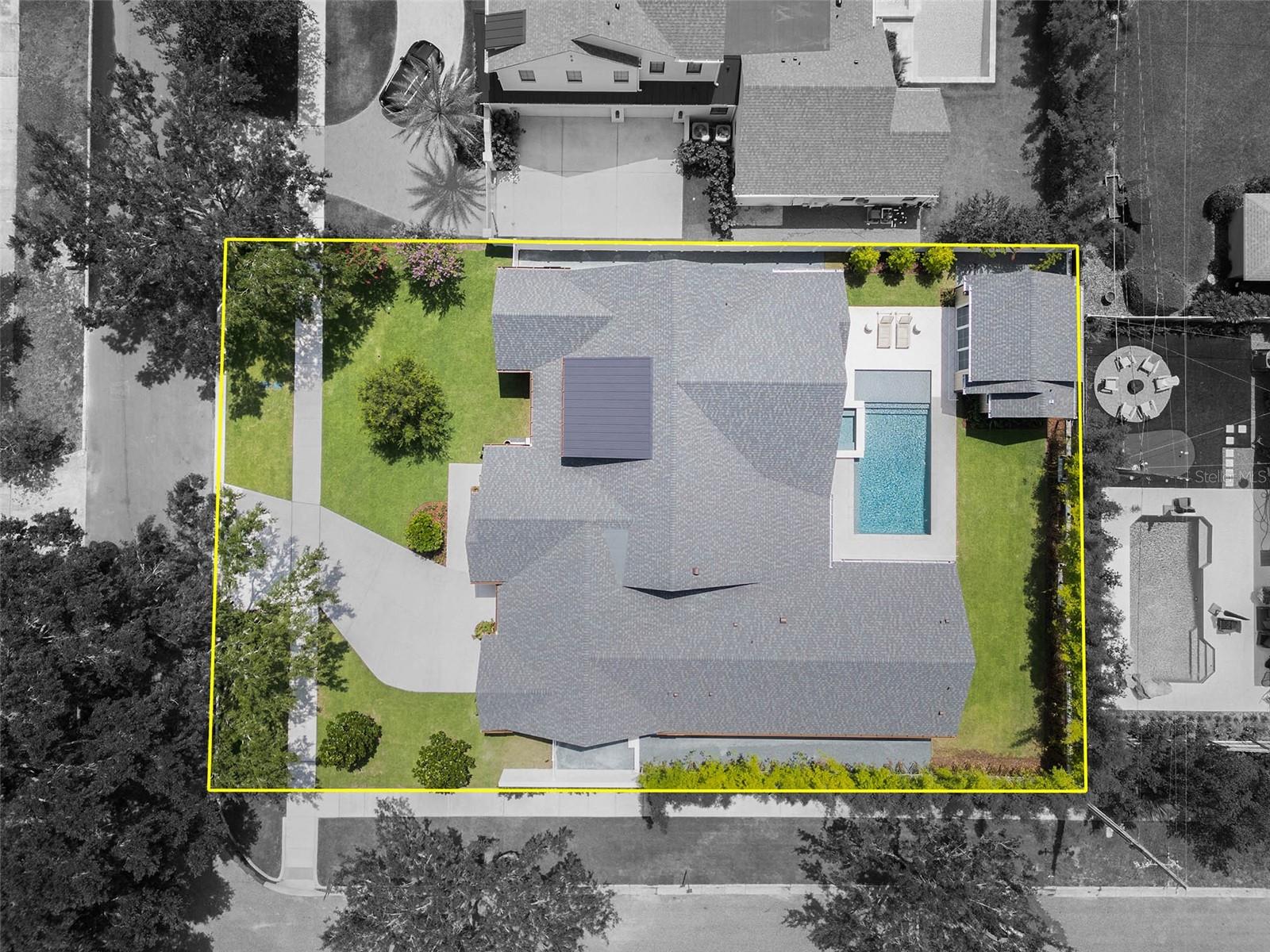 BEVERLY SHORES - Residential