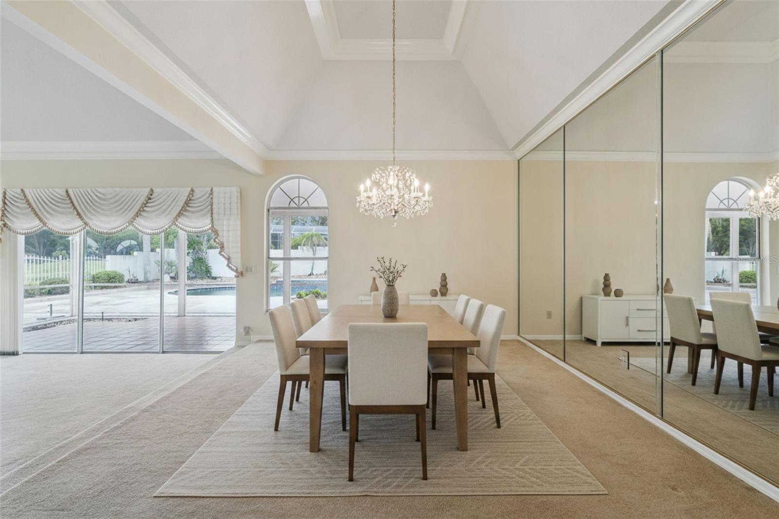 HEATHROW/ REGENCY GREEN - Residential