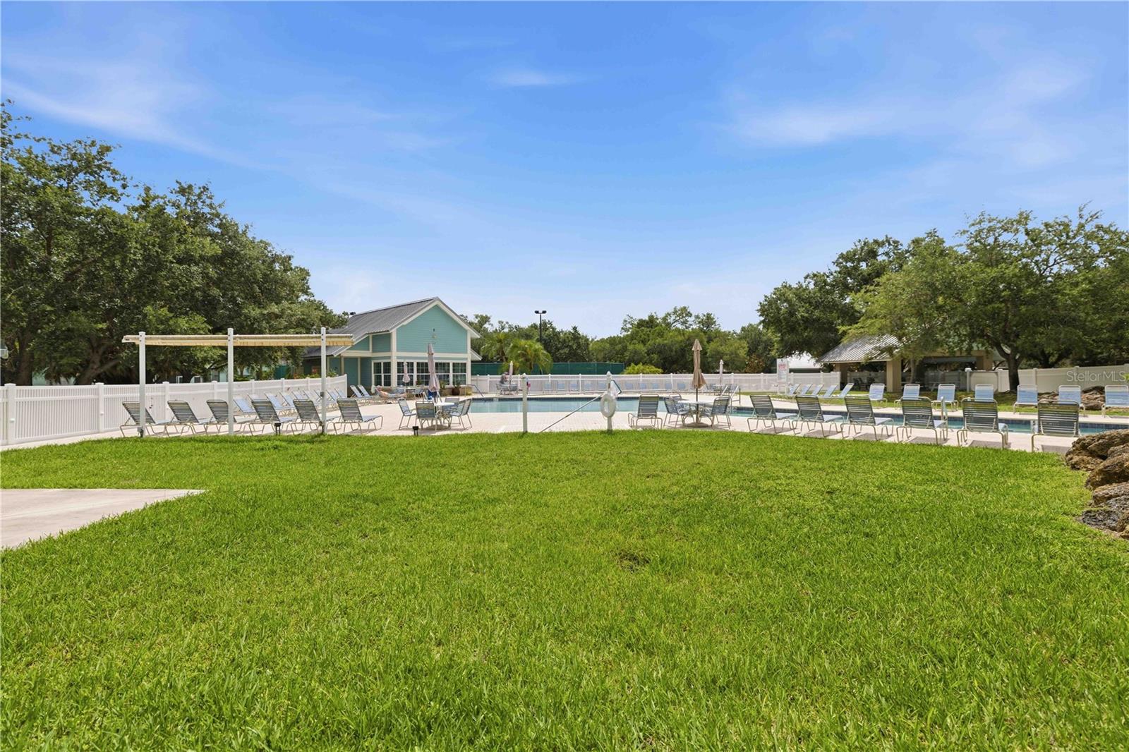 HERITAGE OAK PARK WATERS EDGE - Residential