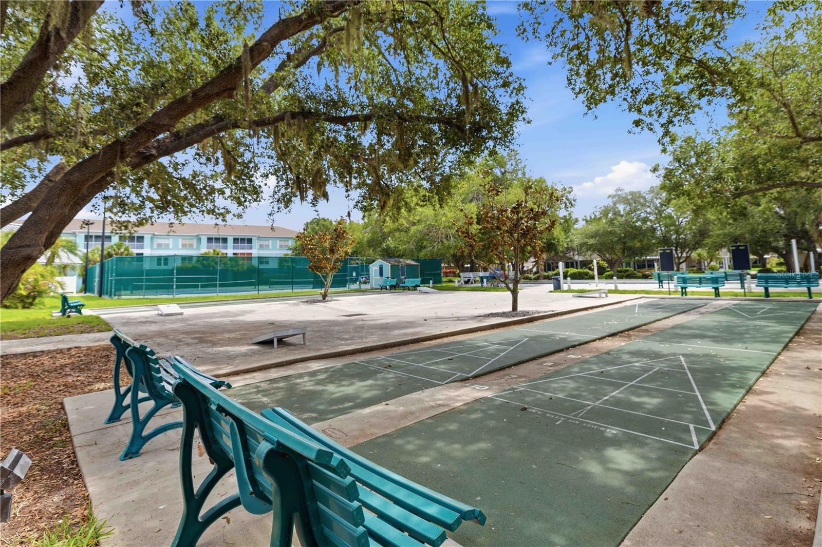 HERITAGE OAK PARK WATERS EDGE - Residential