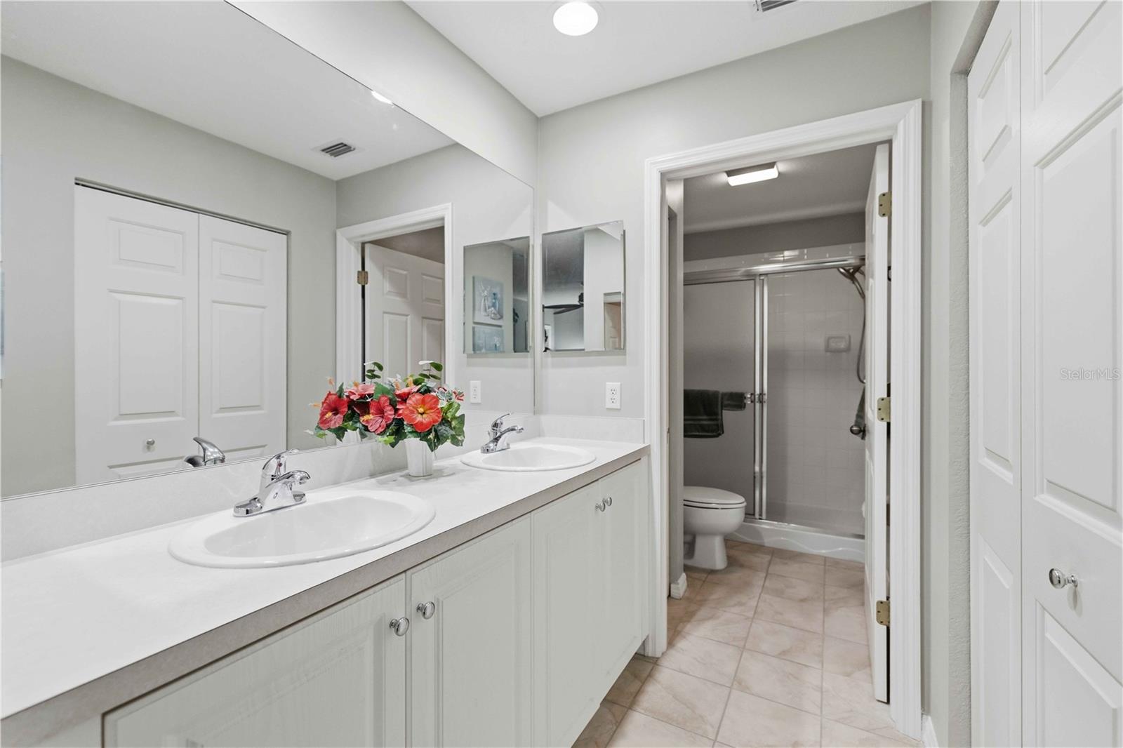 HERITAGE OAK PARK WATERS EDGE - Residential