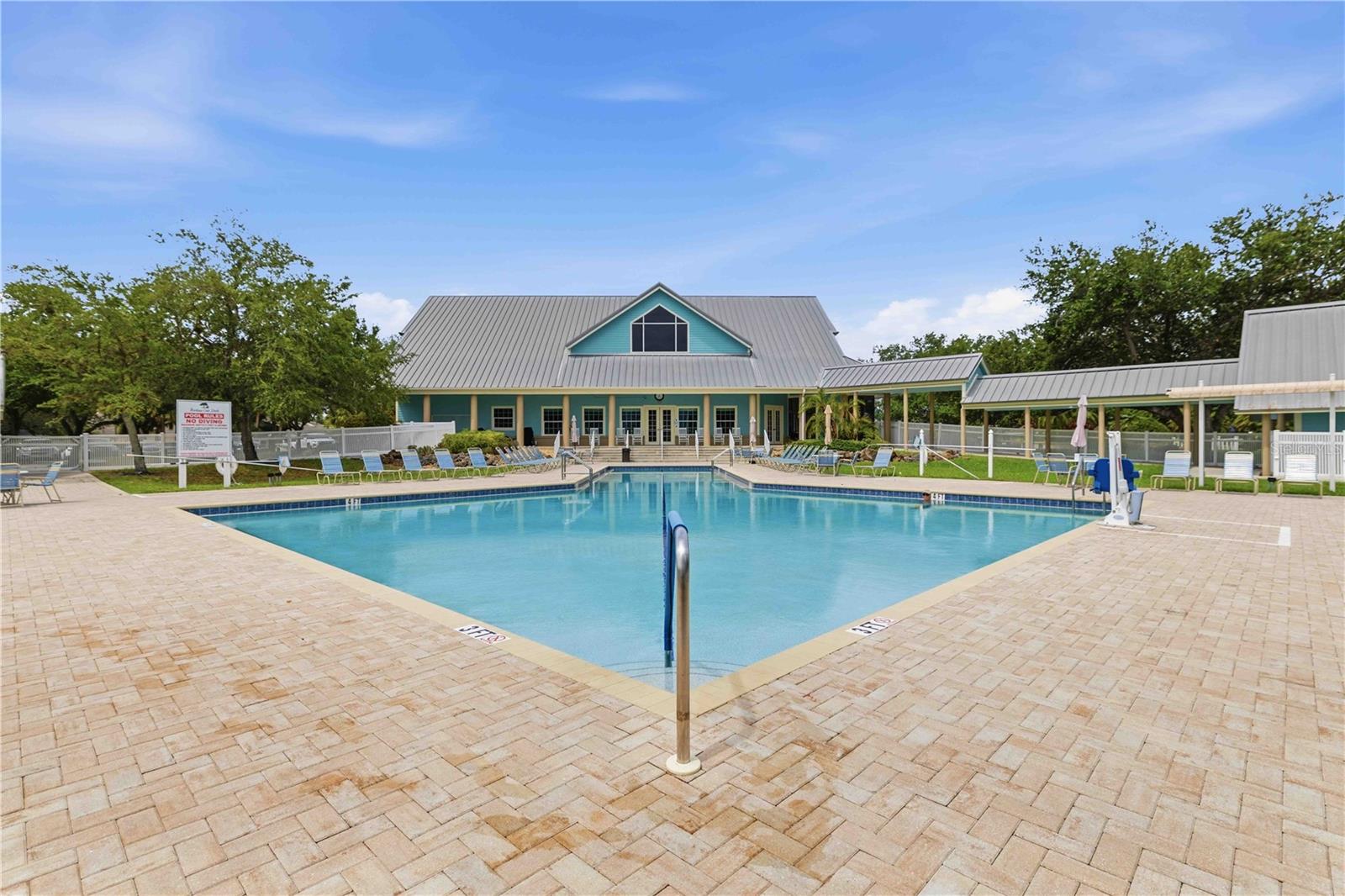 HERITAGE OAK PARK WATERS EDGE - Residential