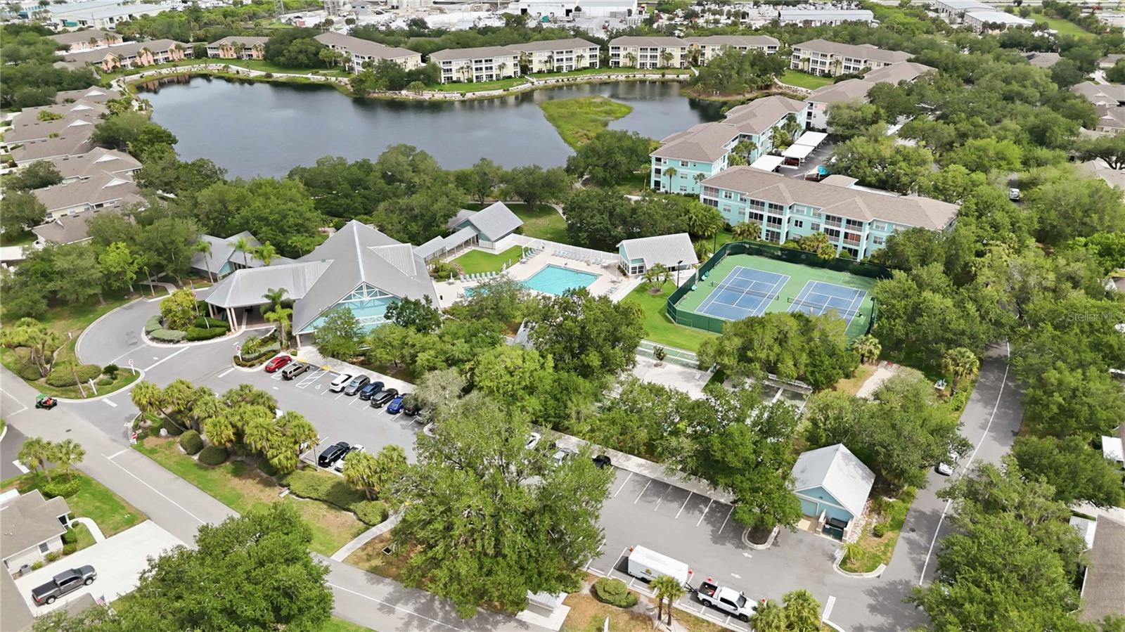 HERITAGE OAK PARK WATERS EDGE - Residential