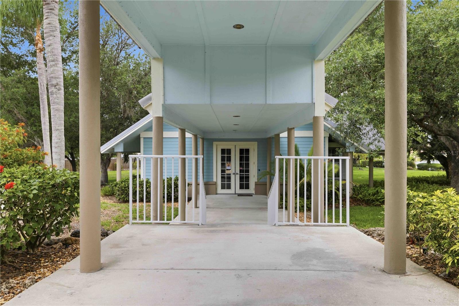 HERITAGE OAK PARK WATERS EDGE - Residential