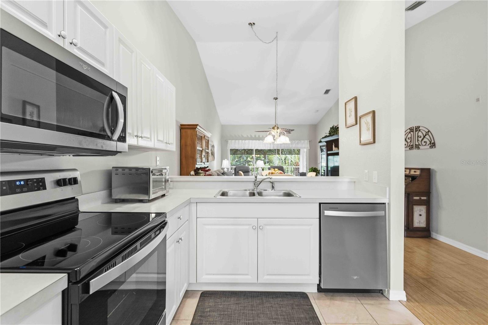 HERITAGE OAK PARK WATERS EDGE - Residential