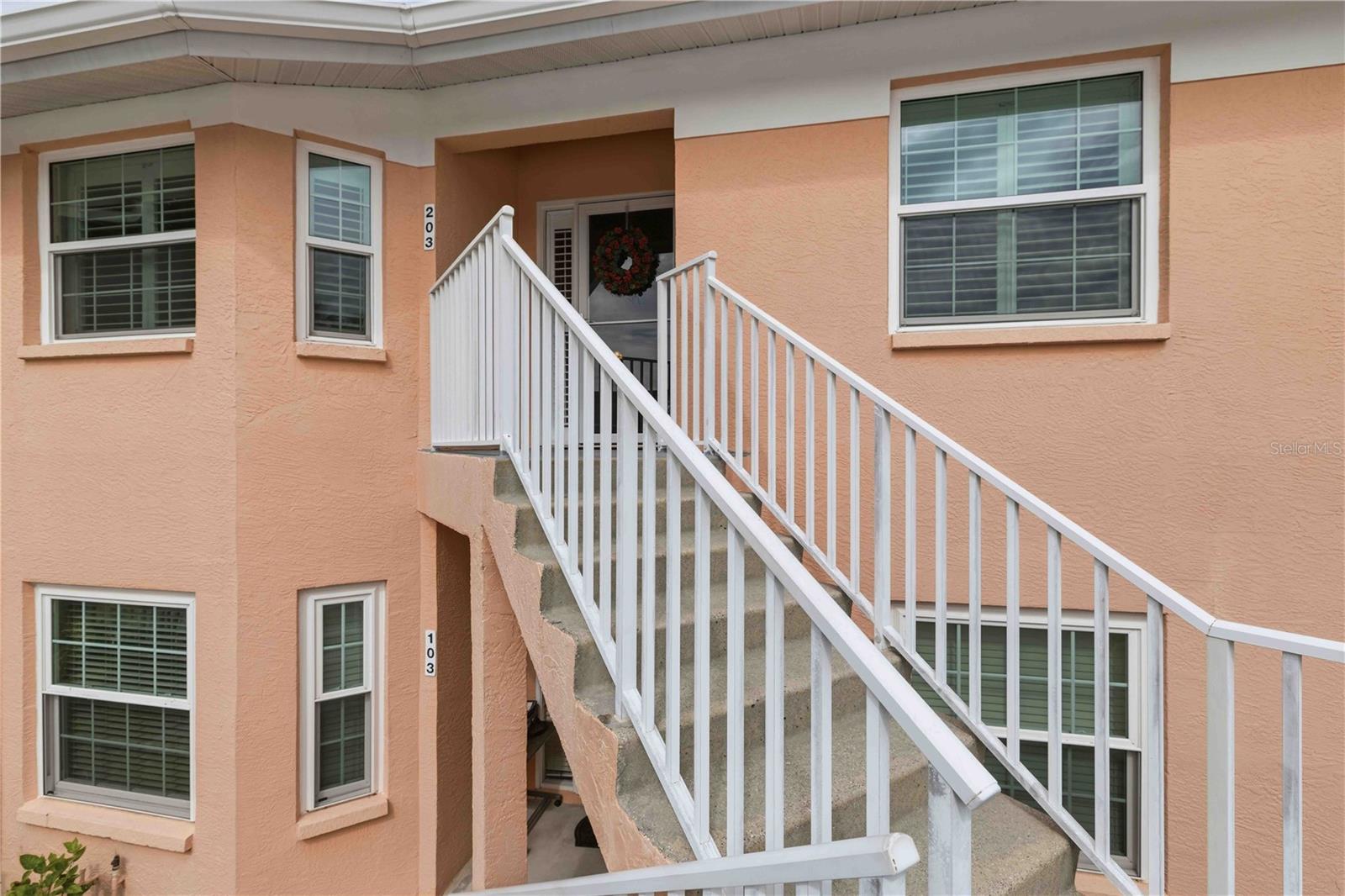 HERITAGE OAK PARK WATERS EDGE - Residential
