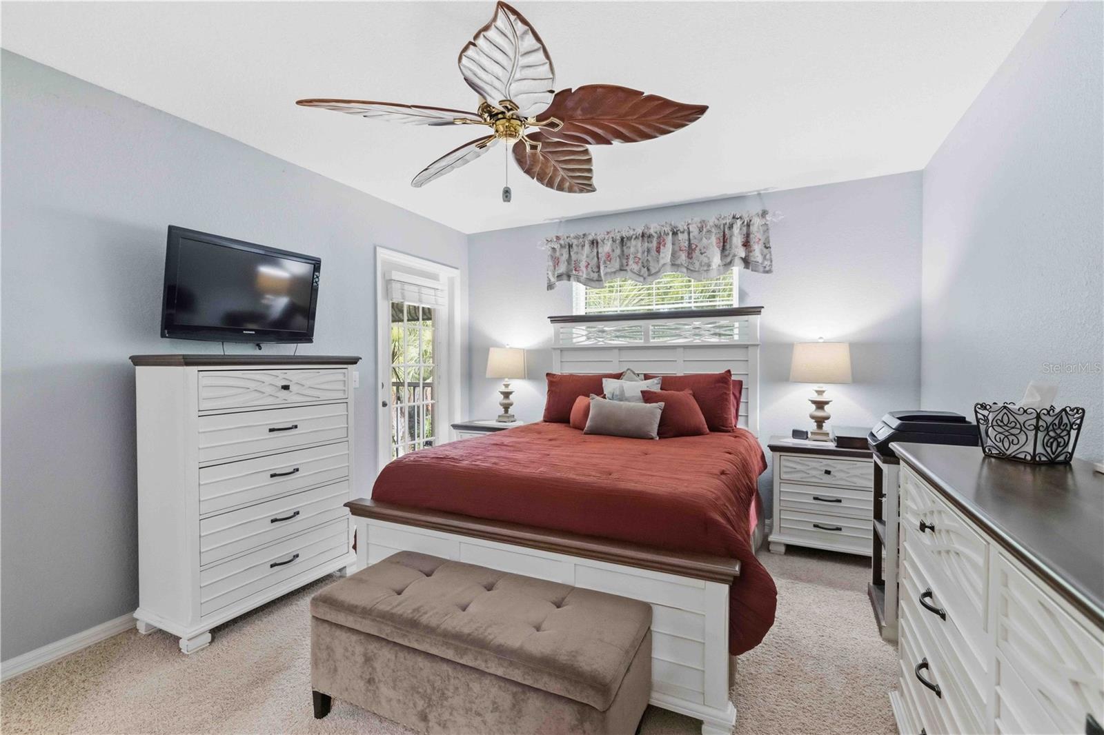 HERITAGE OAK PARK WATERS EDGE - Residential