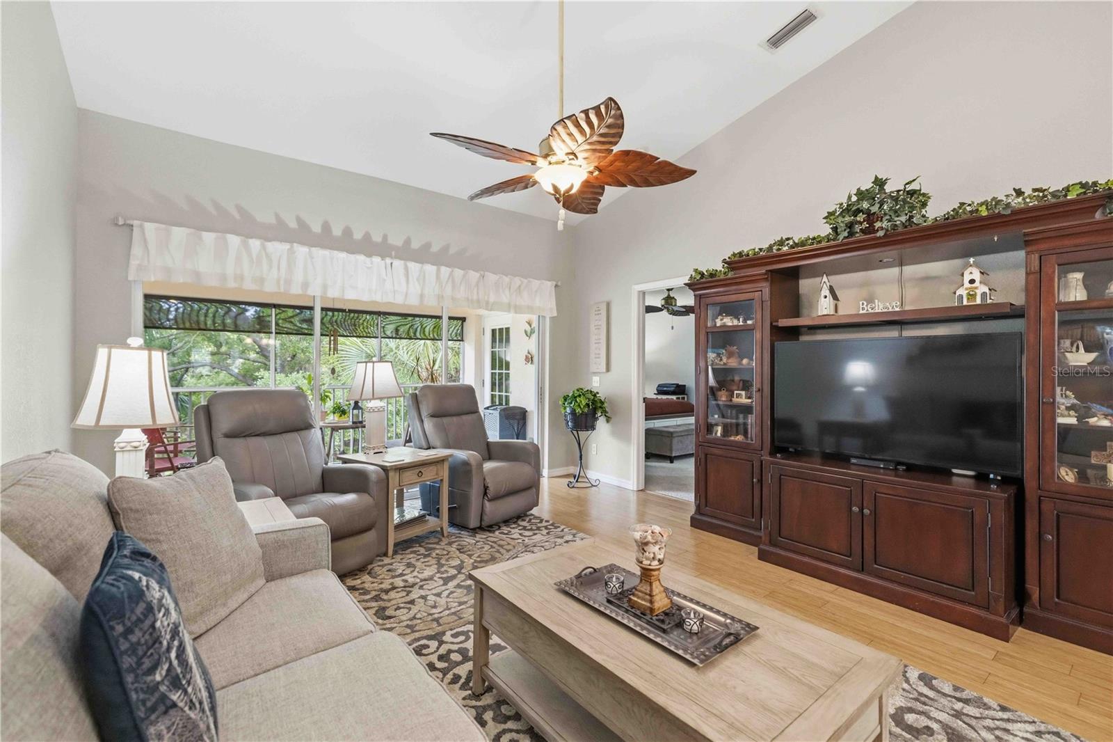 HERITAGE OAK PARK WATERS EDGE - Residential
