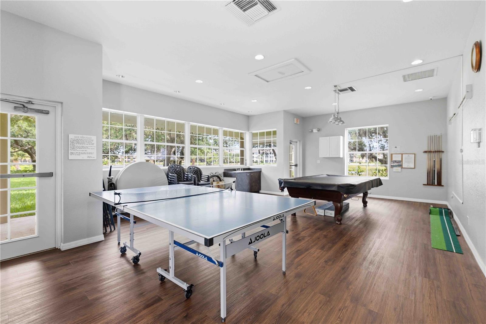 HERITAGE OAK PARK WATERS EDGE - Residential
