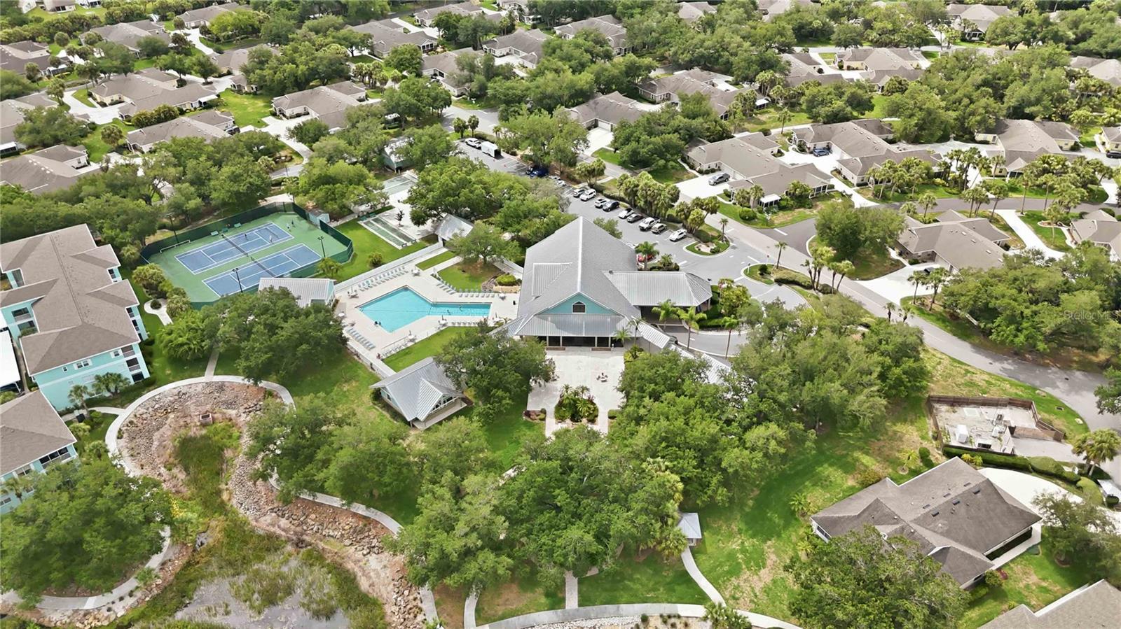 HERITAGE OAK PARK WATERS EDGE - Residential