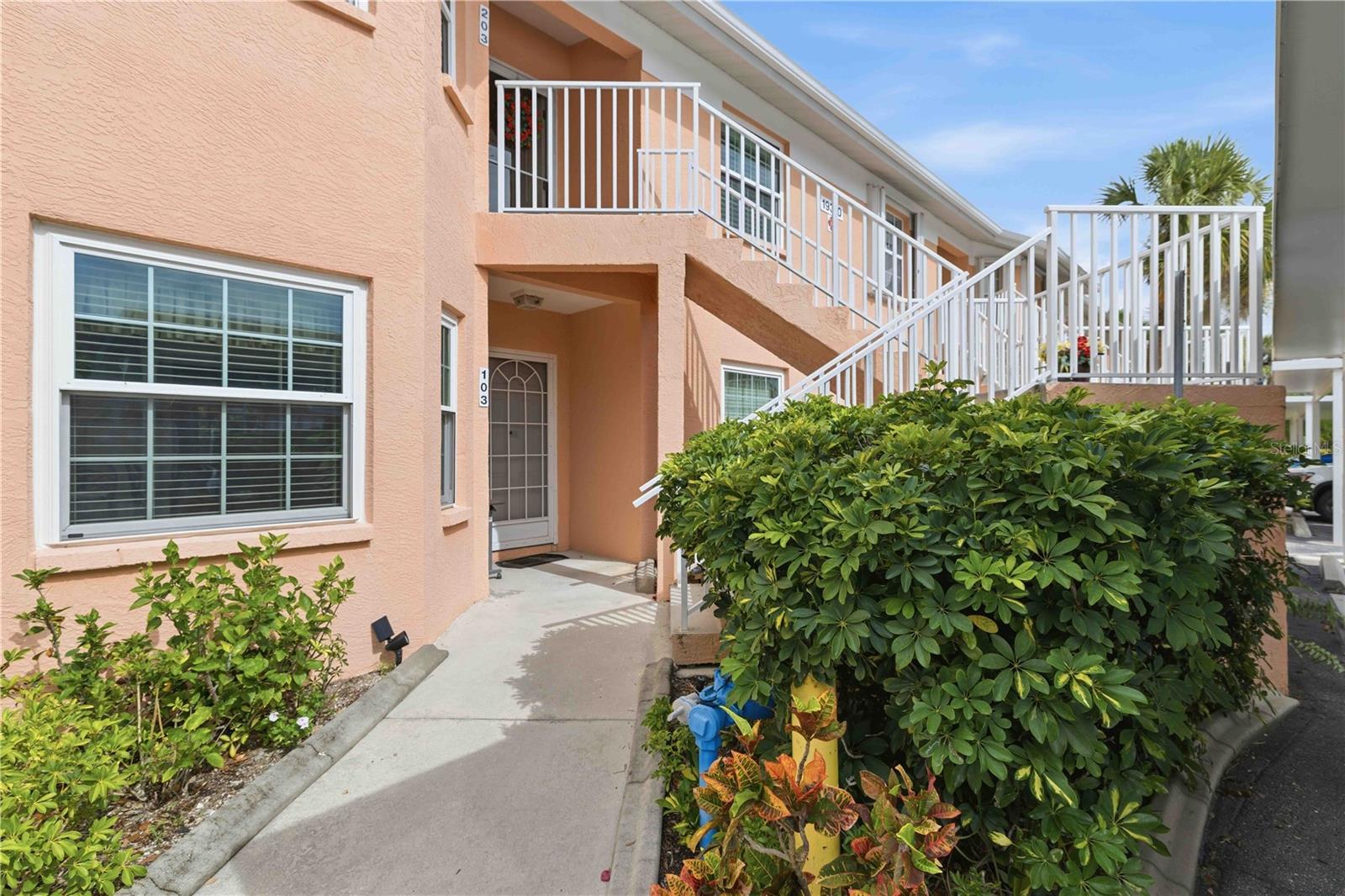 HERITAGE OAK PARK WATERS EDGE - Residential