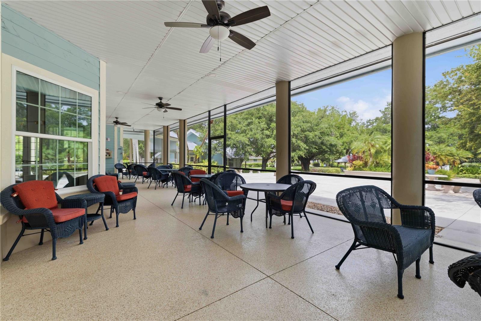HERITAGE OAK PARK WATERS EDGE - Residential