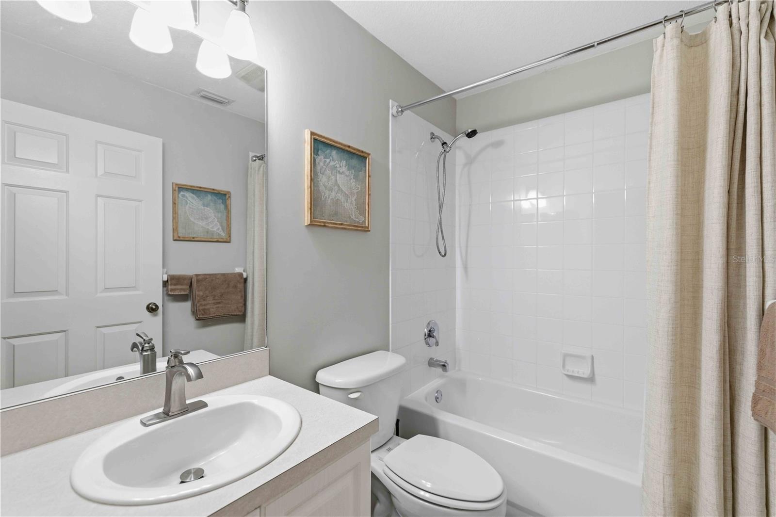 HERITAGE OAK PARK WATERS EDGE - Residential