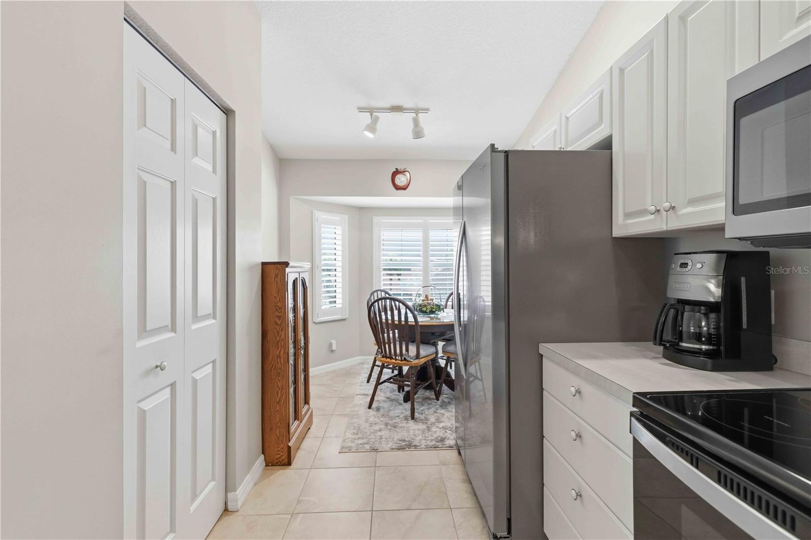 HERITAGE OAK PARK WATERS EDGE - Residential