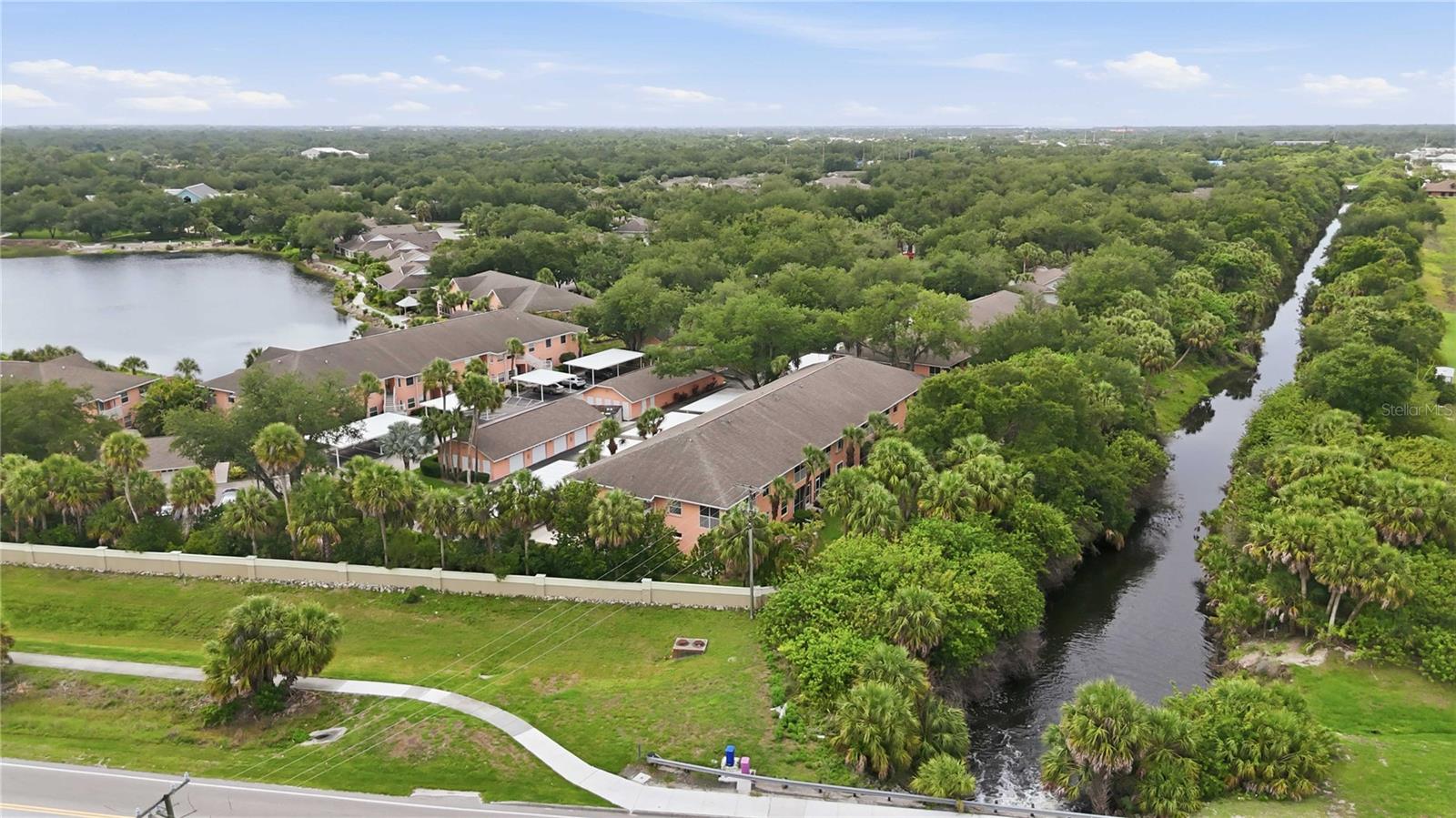 HERITAGE OAK PARK WATERS EDGE - Residential