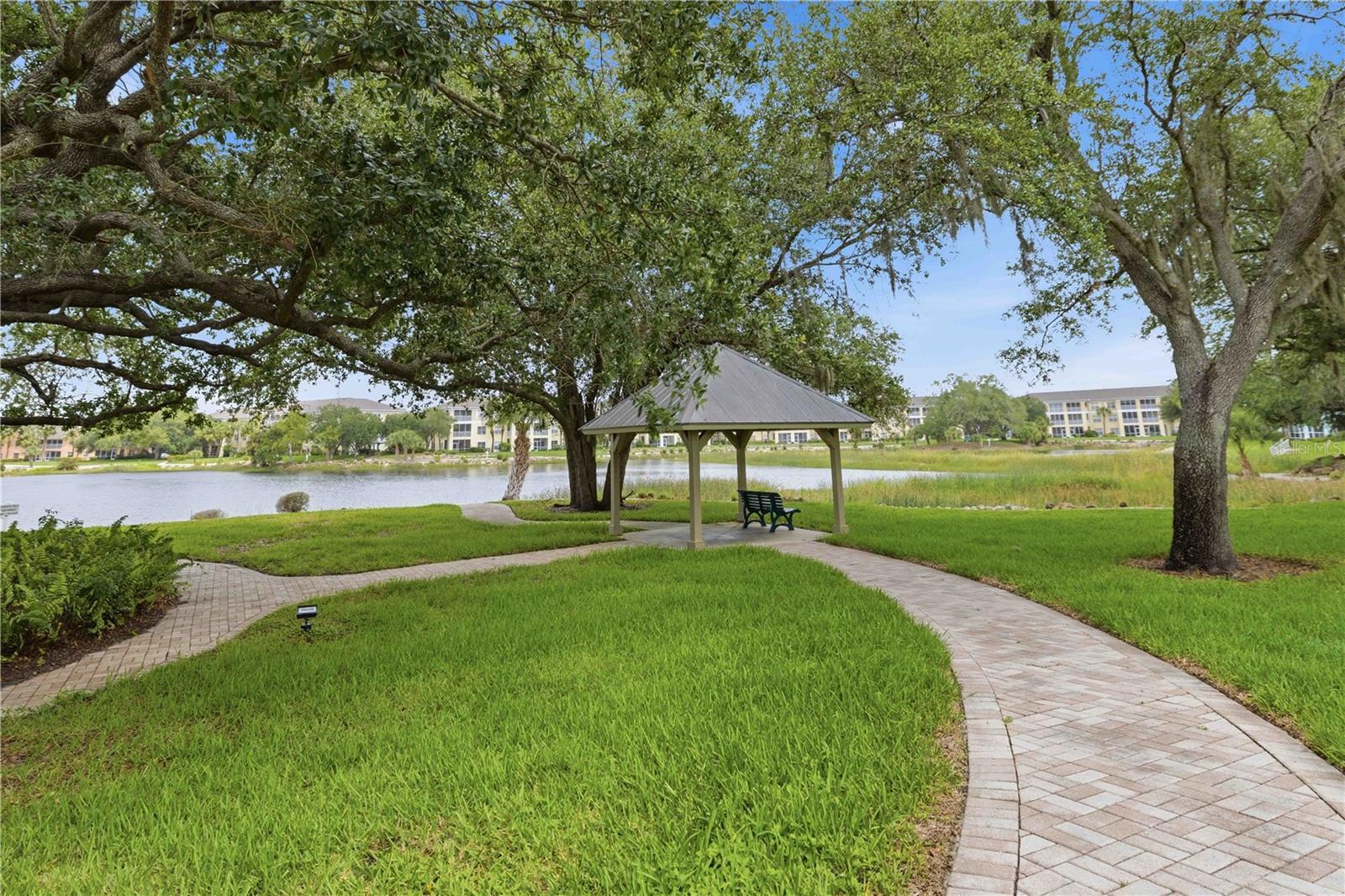 HERITAGE OAK PARK WATERS EDGE - Residential