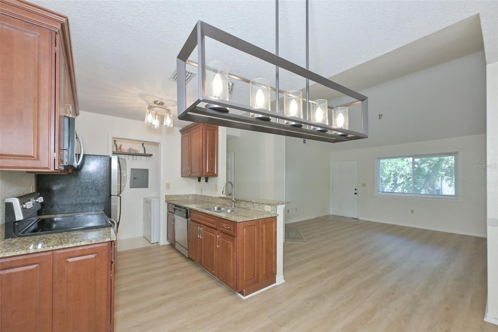 ITOPIA PRIVATE RESIDENCES CONDO - Residential
