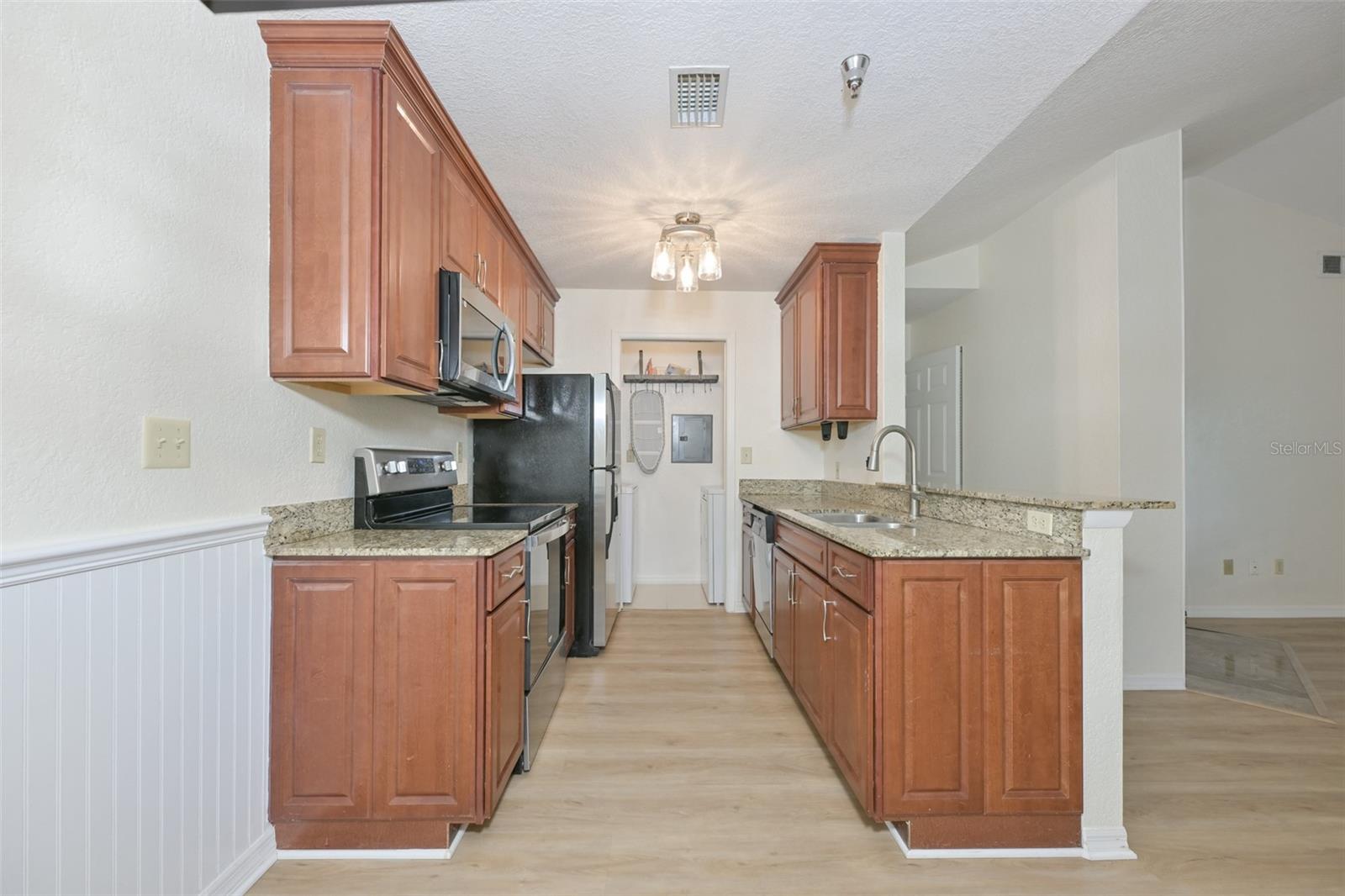 ITOPIA PRIVATE RESIDENCES CONDO - Residential