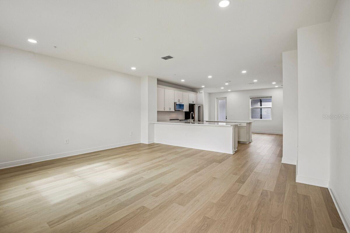 PALMERA AT WELLEN PARK - Residential