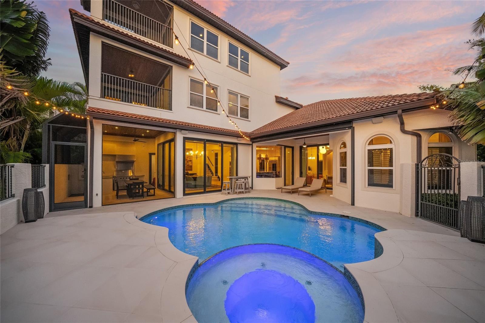 OYSTER BAY LANDINGS - Residential