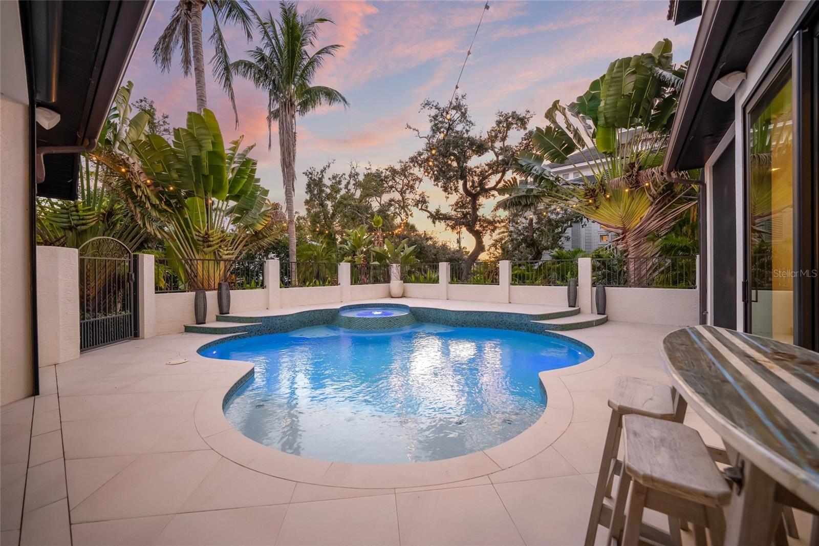 OYSTER BAY LANDINGS - Residential