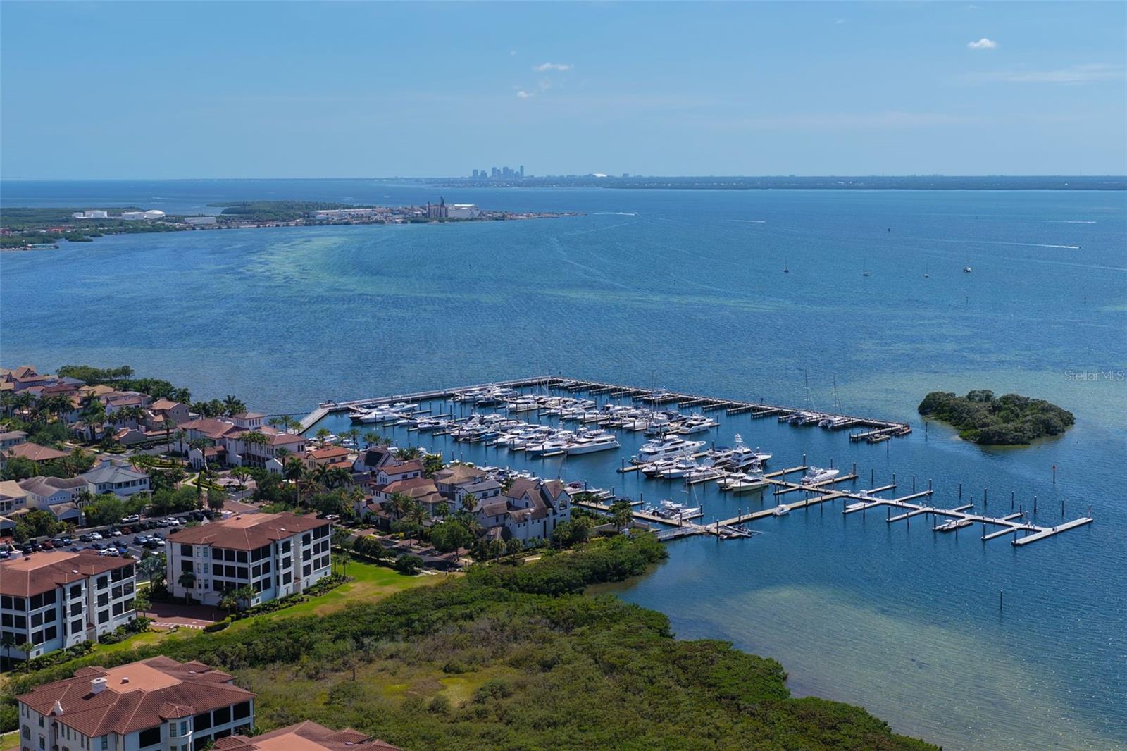 WESTSHORE YACHT CLUB PH 313 - Residential