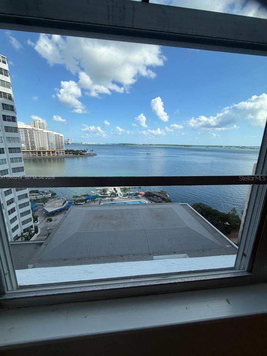 THE FOUR AMBASSADORS CONDO - Residential