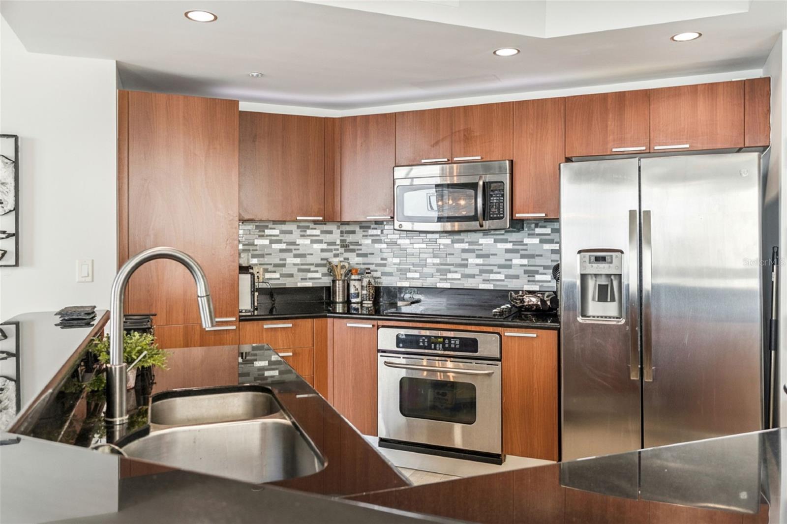 MARINA GRANDE/HALIFAX 01 - Residential