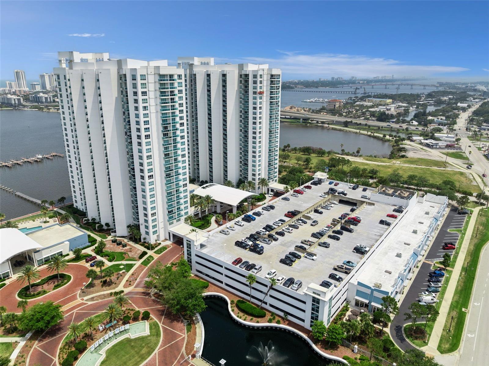 MARINA GRANDE/HALIFAX 01 - Residential