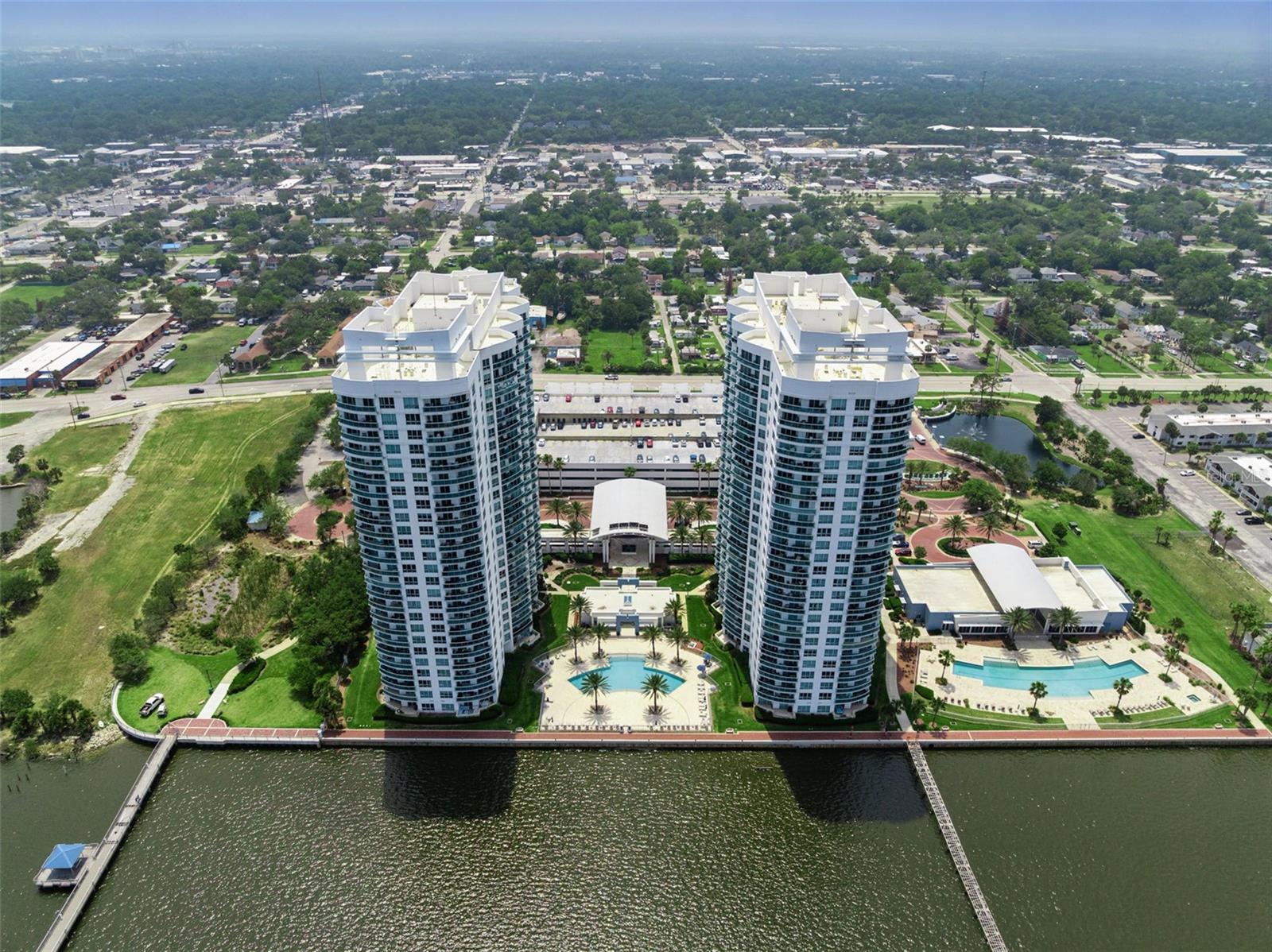 MARINA GRANDE/HALIFAX 01 - Residential