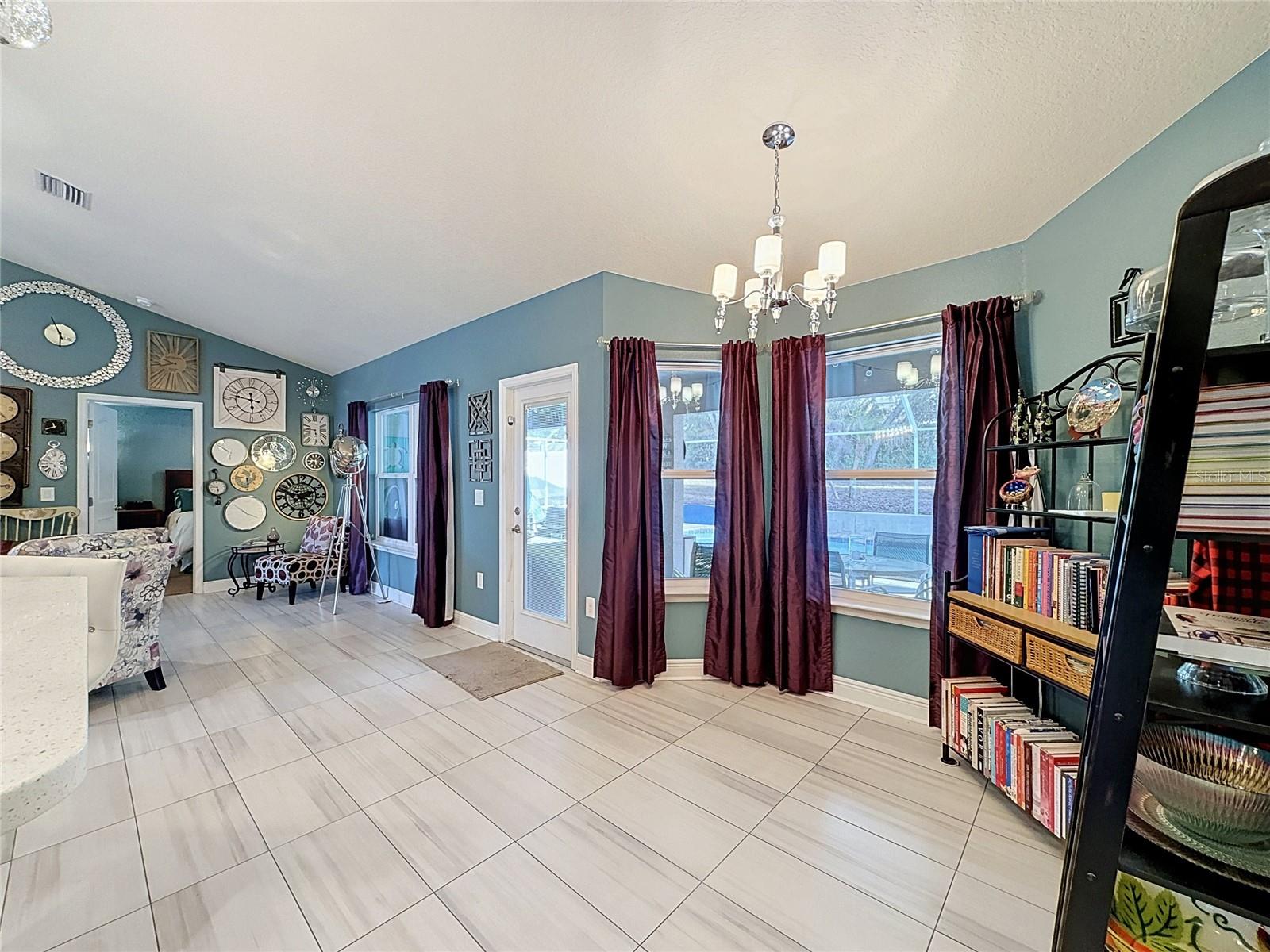 SPRING HILL - Residential
