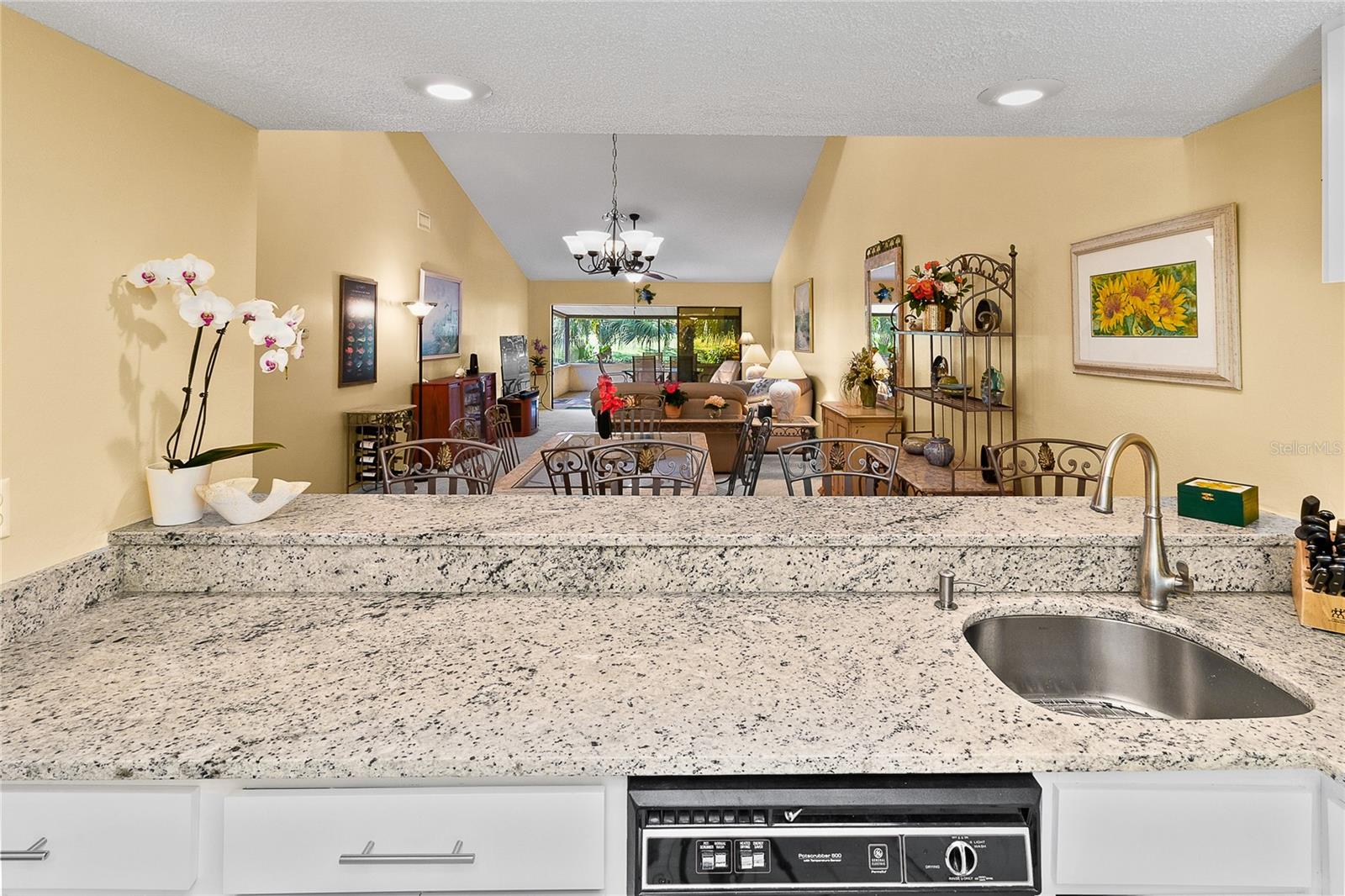 THE VILLAS AT EL CONQUISTADOR - Residential Lease