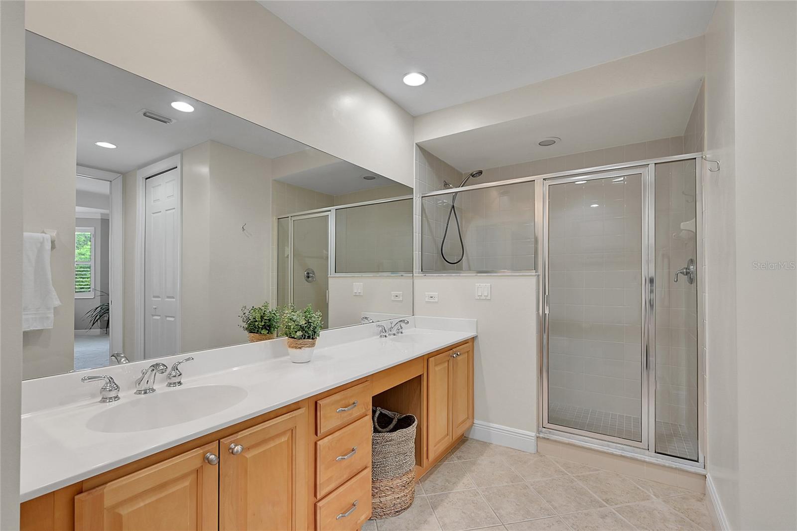 WINDSTAR CONDO SEC - Residential