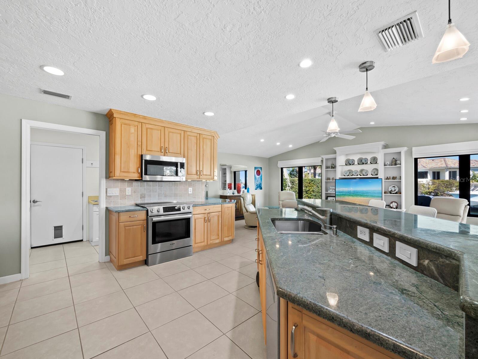 EMERALD HARBOR UNIT 1 REV - Residential
