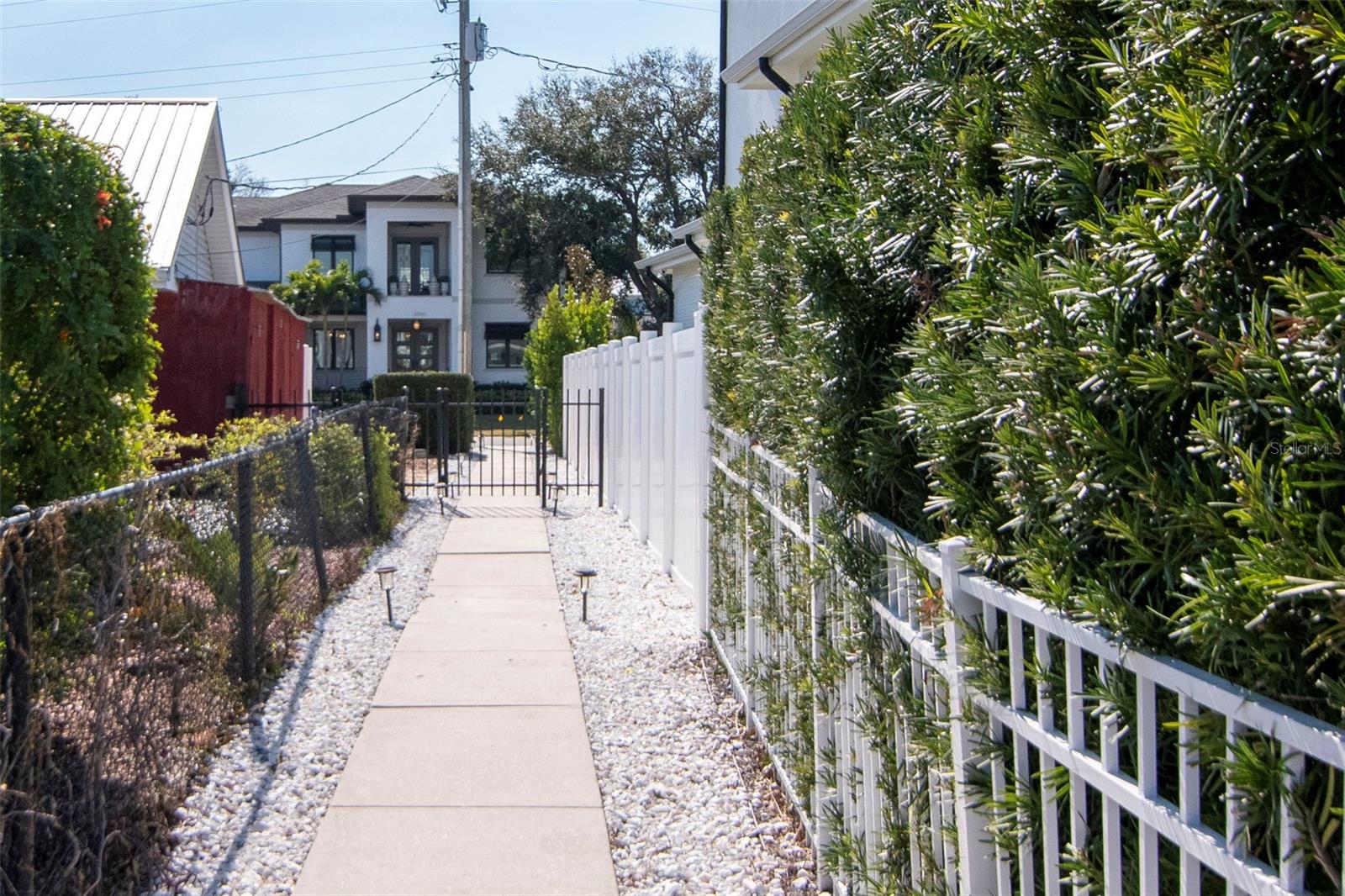SUNSET PARK ISLES UNIT 4 - Residential