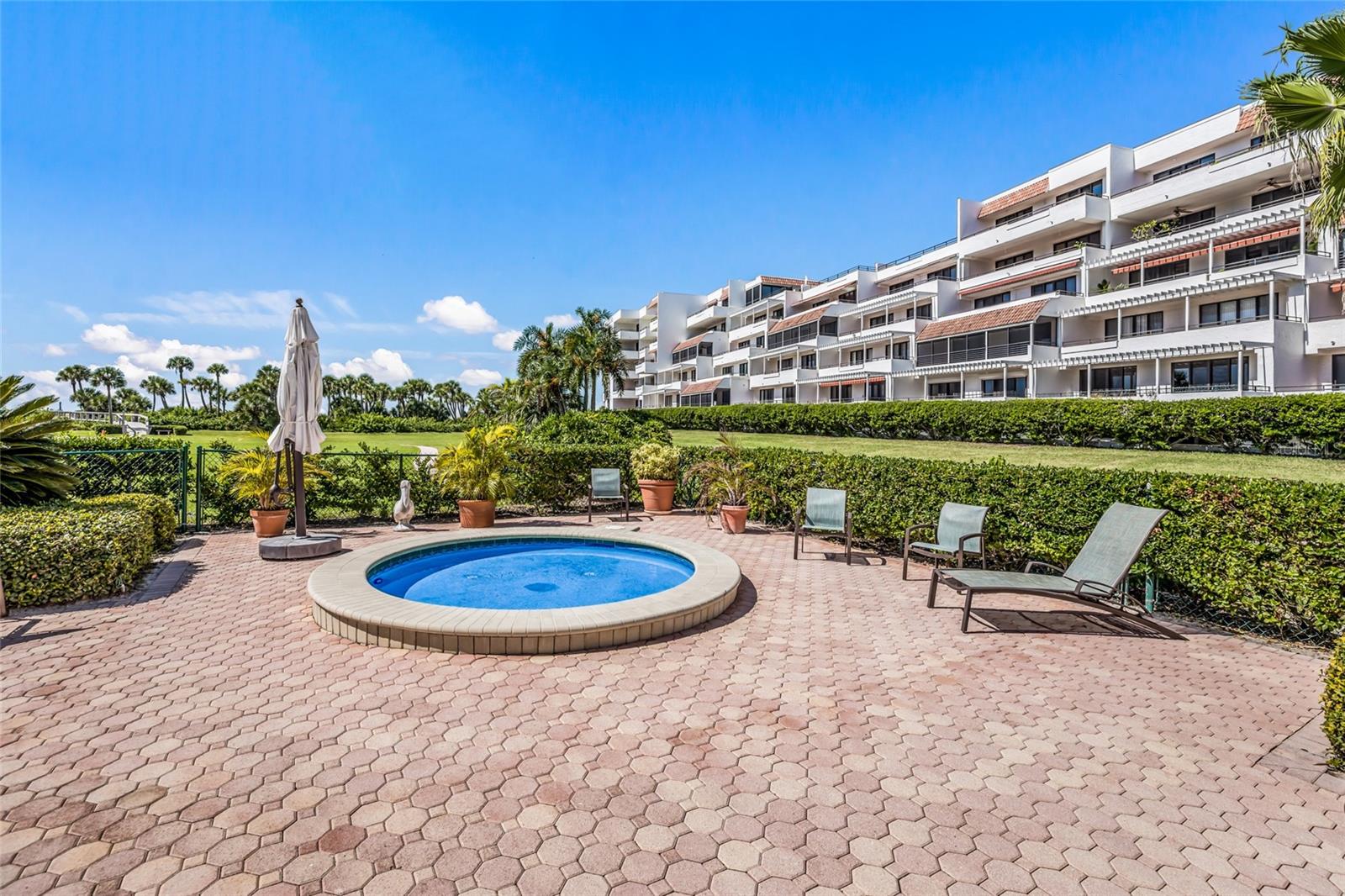 PLAYERS CLUB IV - Residential