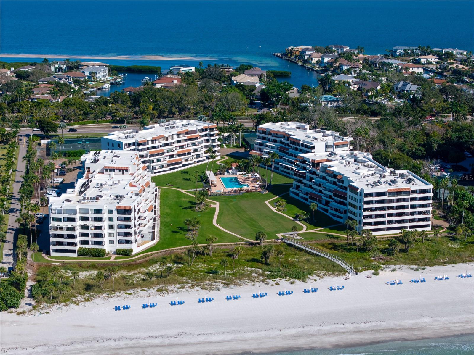 PLAYERS CLUB IV - Residential