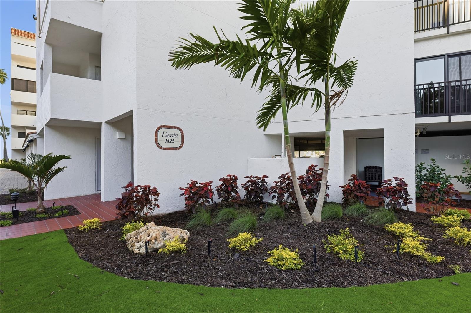 PLAYERS CLUB IV - Residential