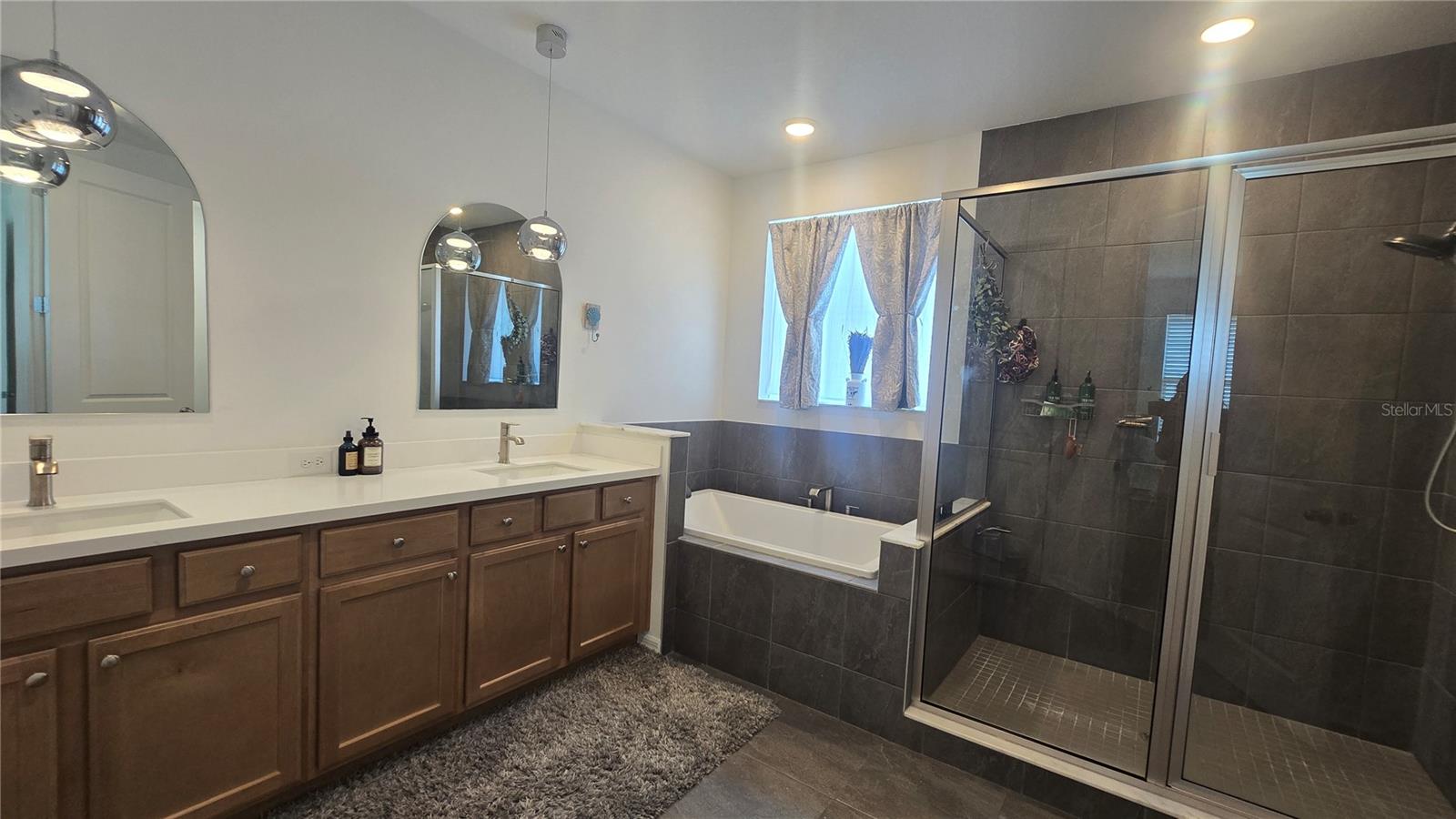 HILLTOP POINT REP - Residential