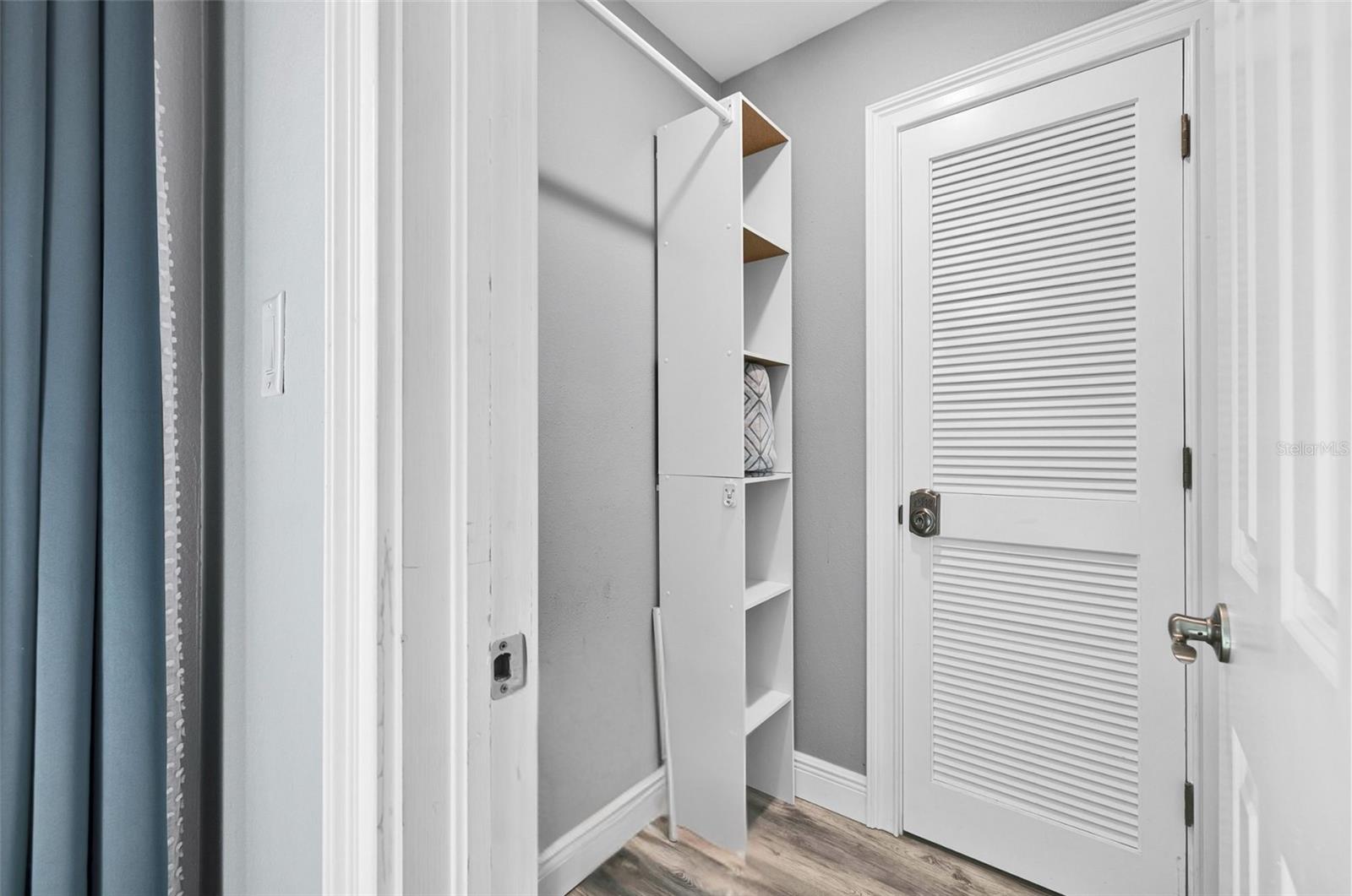 SHIP-A-HOEY CONDO - Residential