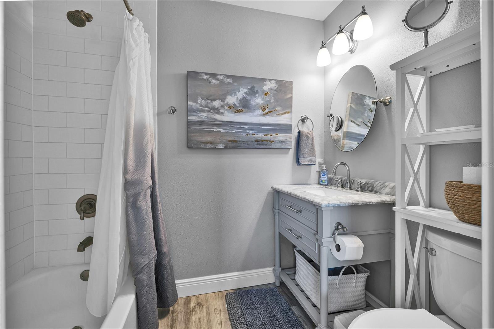 SHIP-A-HOEY CONDO - Residential
