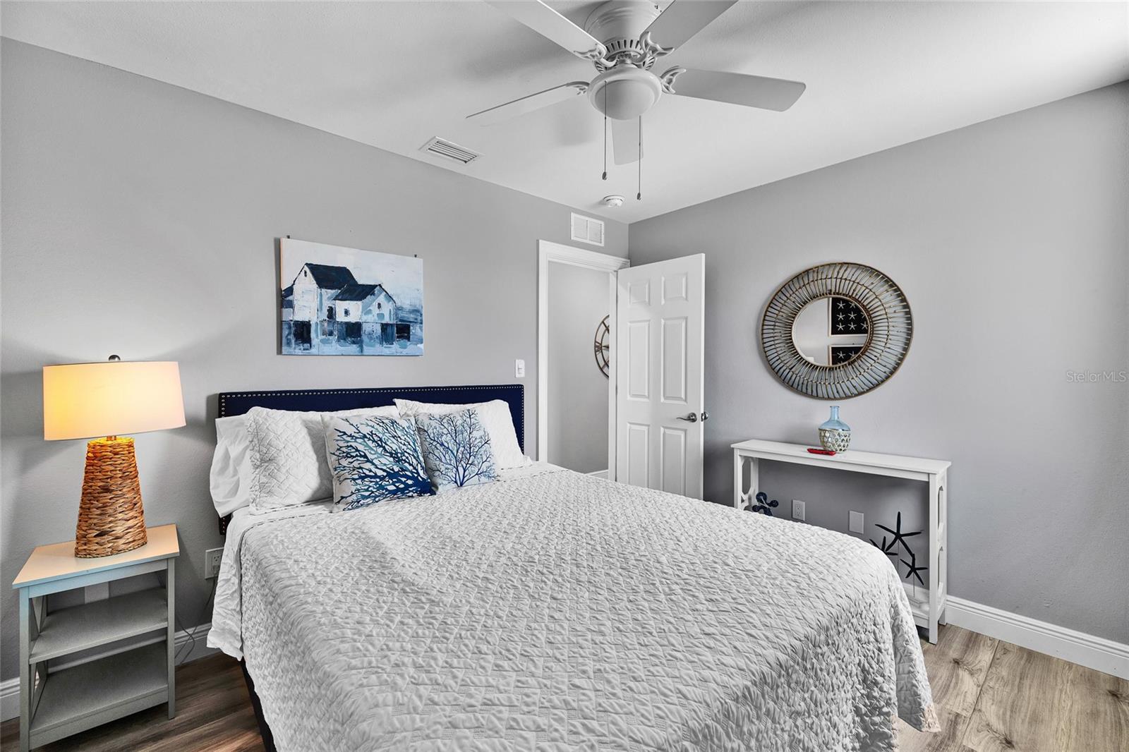 SHIP-A-HOEY CONDO - Residential