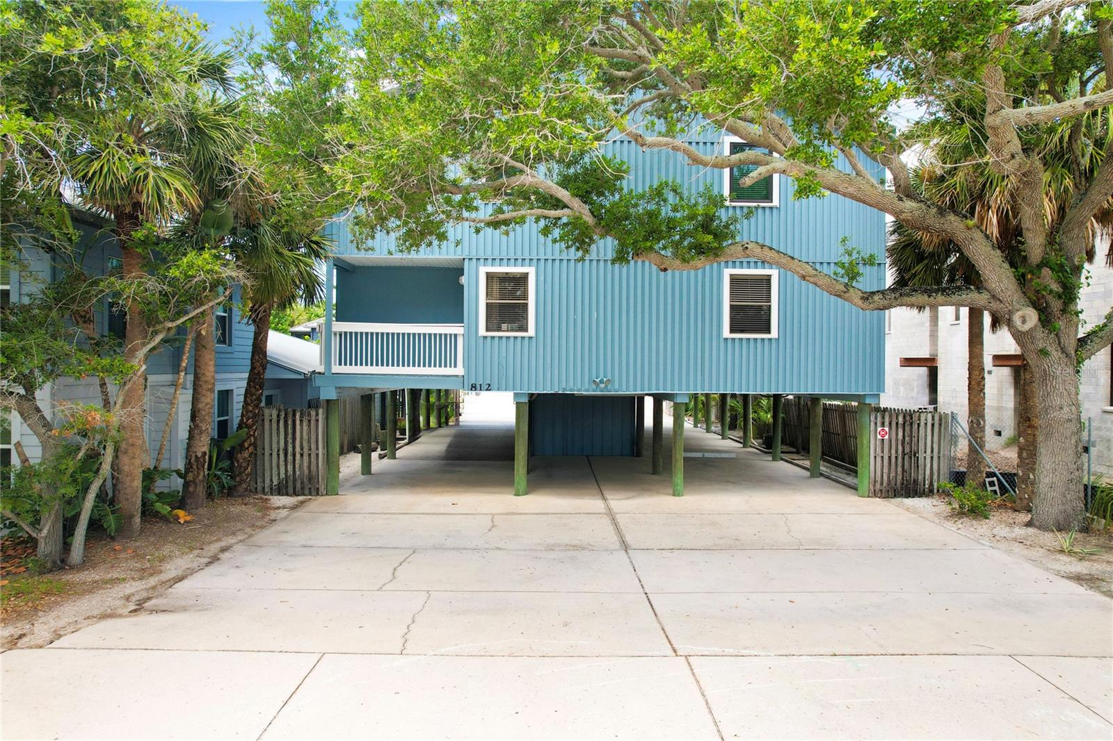 SHIP-A-HOEY CONDO - Residential