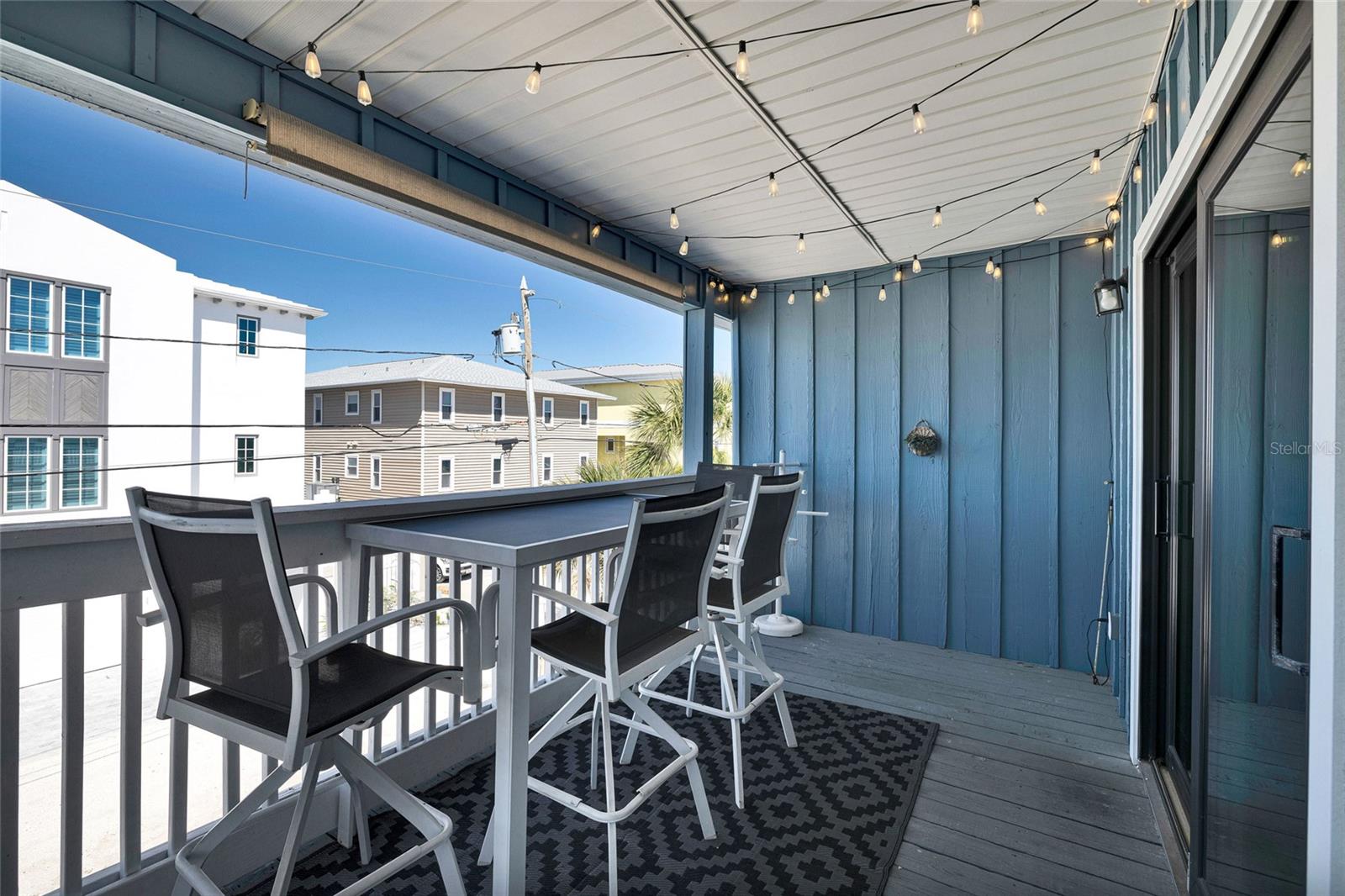 SHIP-A-HOEY CONDO - Residential